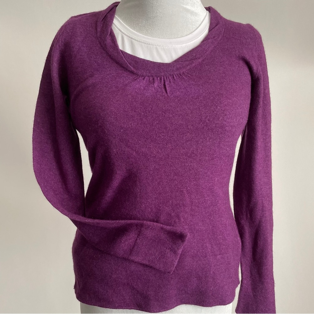 Banana Republic Women’s Medium Purple Luxury Cashmere Blend Sweater